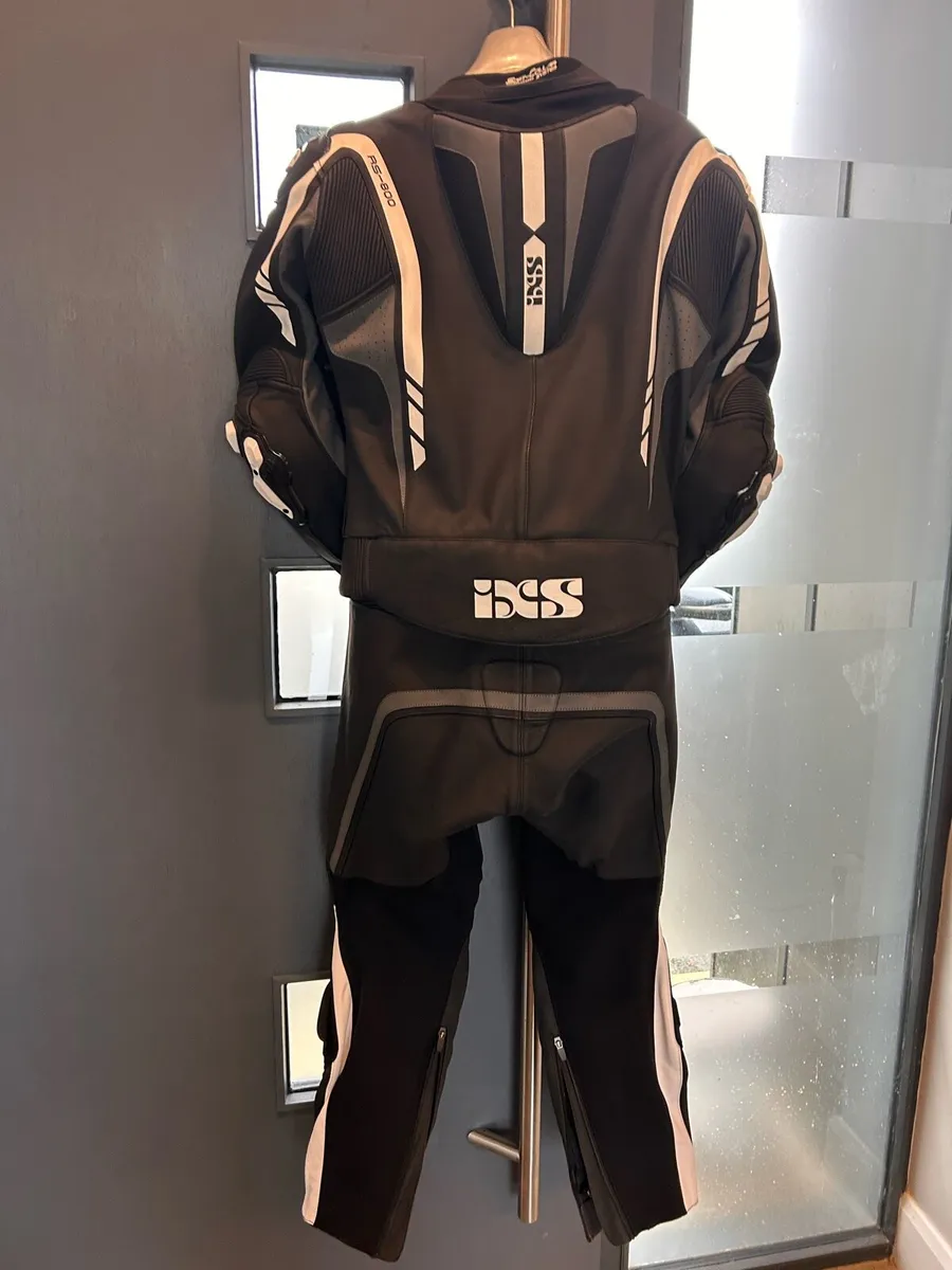 Motorbike race suit brand new only worn in shop - Image 2