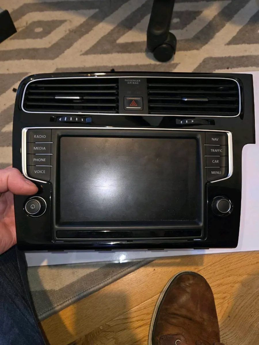VOLKSWAGEN  SAT NAV RADIO MMI-MULTIMEDIA BLUETOOTH - Image 1