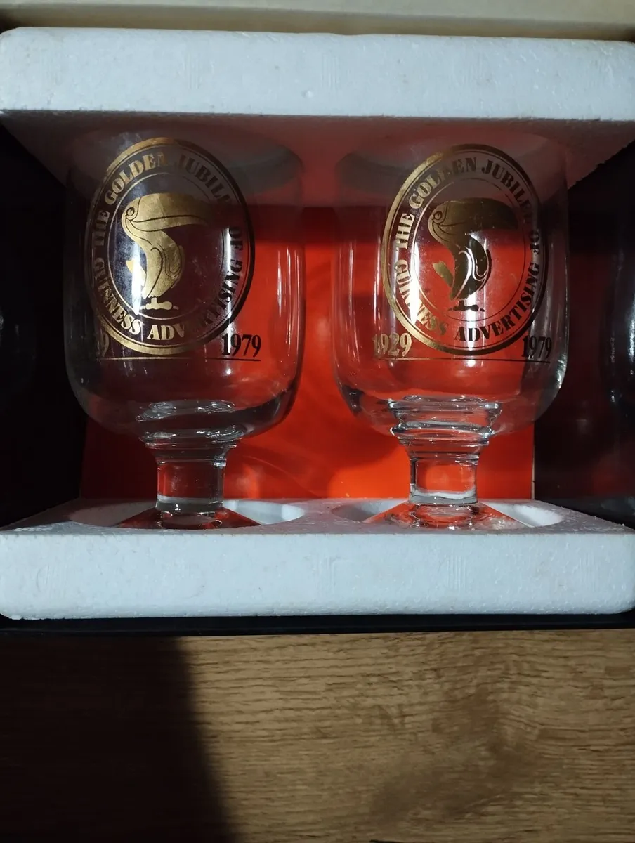 Pub Collectible Vintage Guinness Goblets - Image 4