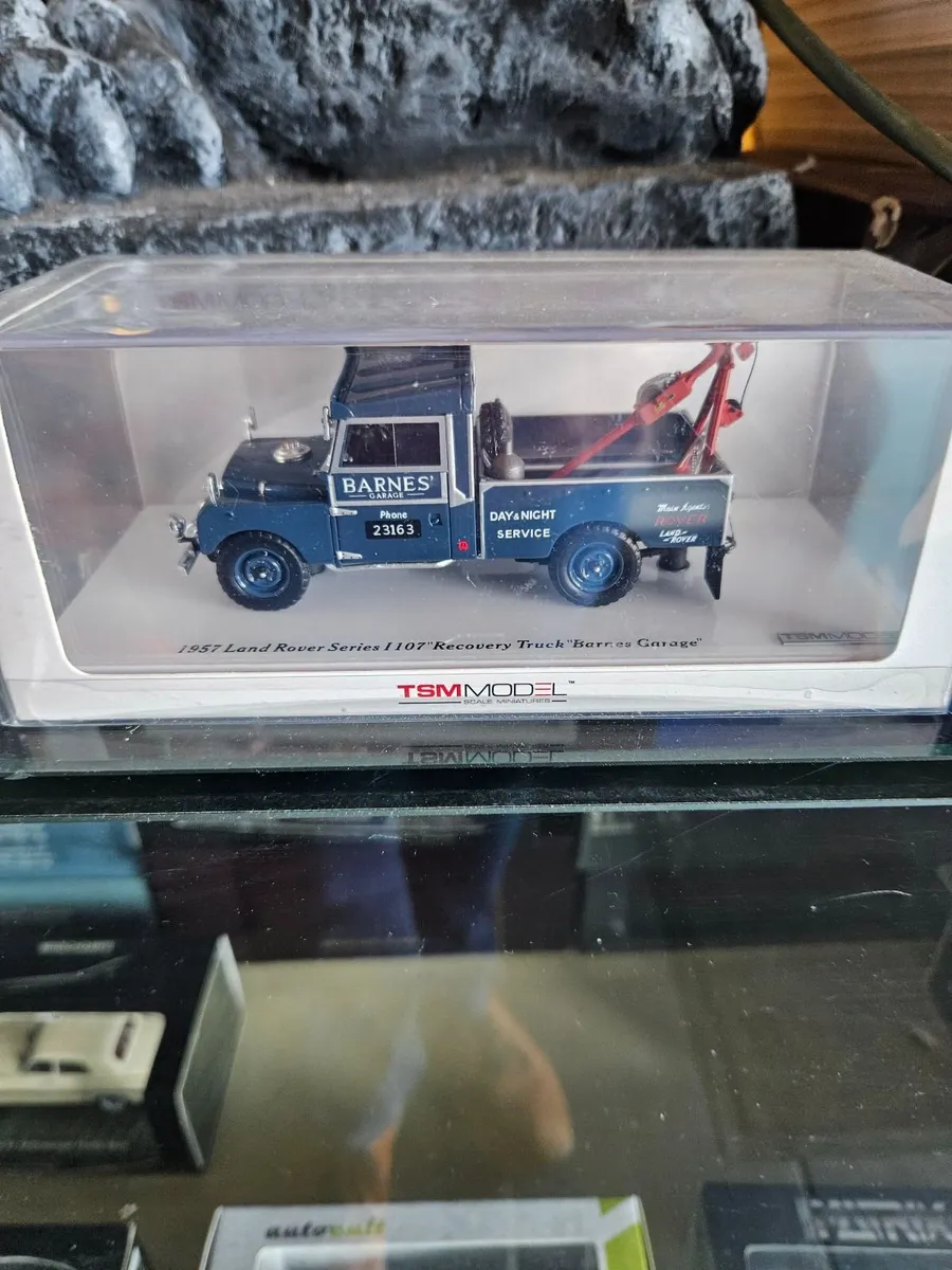 Corgi TSM Landrover Tow Truck - Image 2