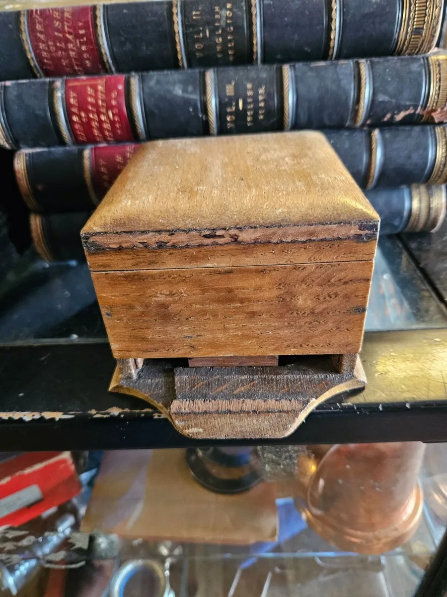 Vintage Cigarette Roll your Box - Image 1