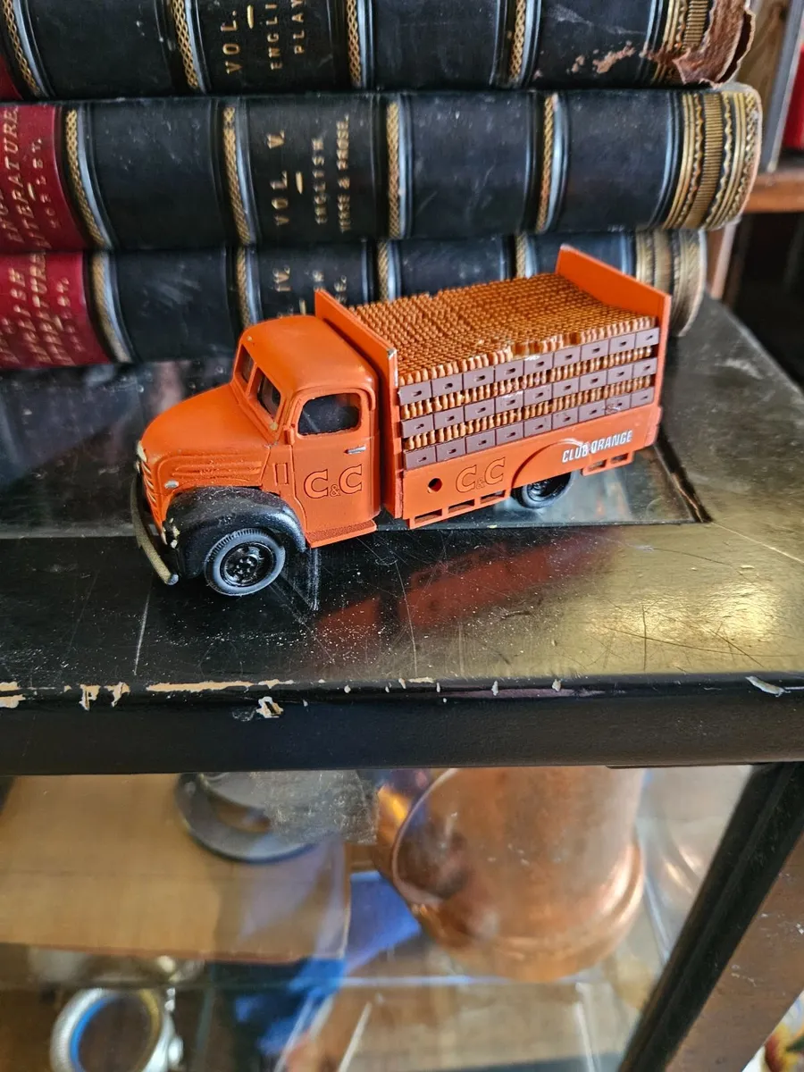 Corgi Club Orange Delivery Truck Promod - Image 3
