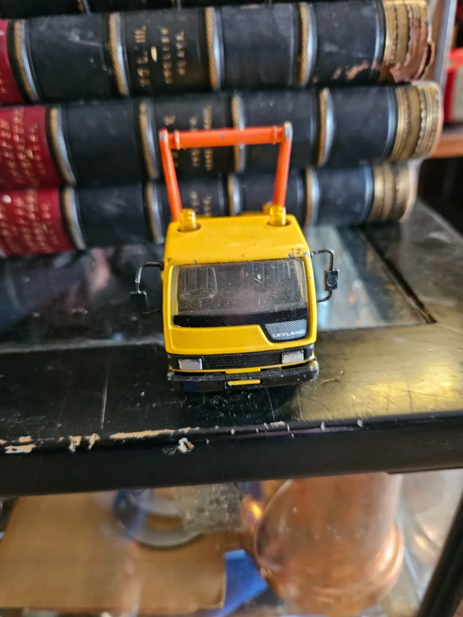 Matchbox Superkings Skip Lorry - Image 1