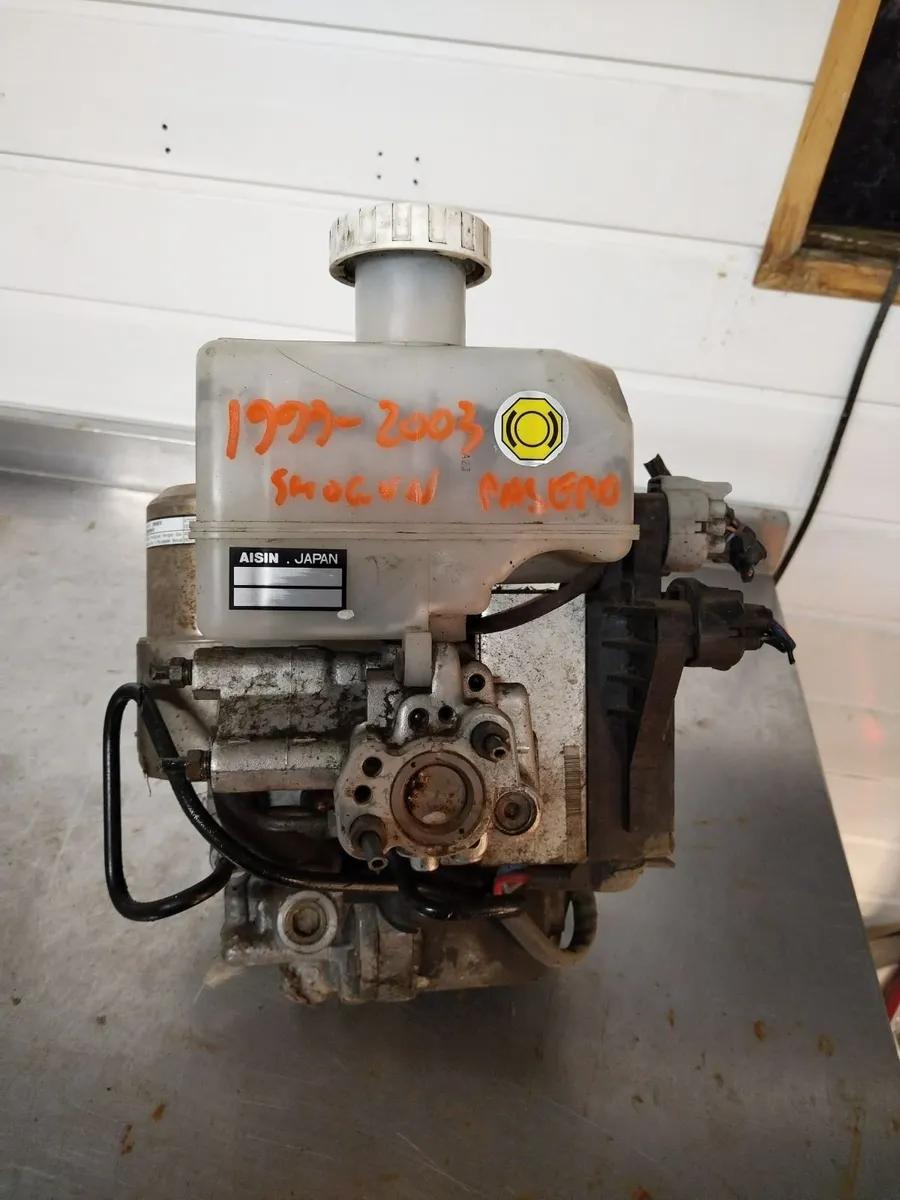 SHOGUN PAJERO MK3 MK4 1999 TO 2015 ABS SERVO PUMP - Image 2