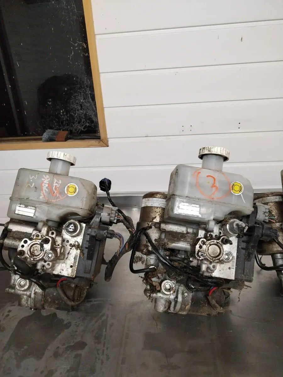 SHOGUN PAJERO MK3 MK4 1999 TO 2015 ABS SERVO PUMP - Image 3