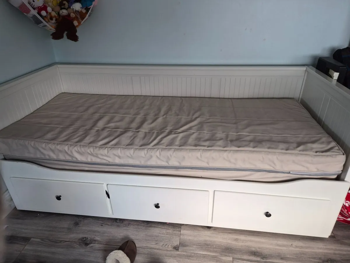 Trundle Bed - Image 1