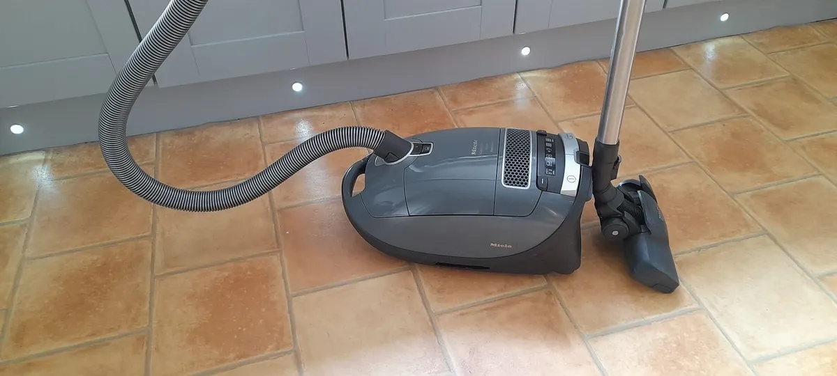 Miele vacuum/Hoover cleaner - Image 1