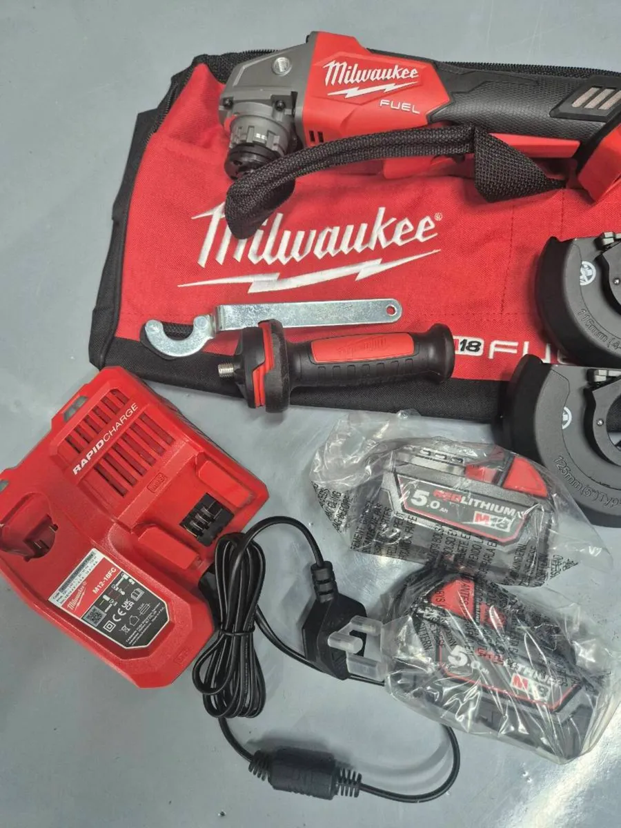 Milwaukee M18 Fuel 125mm OneKey Angle Grinder Kit - Image 2