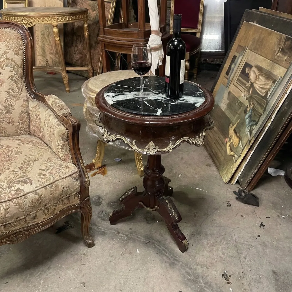 Nice marble topped pod table