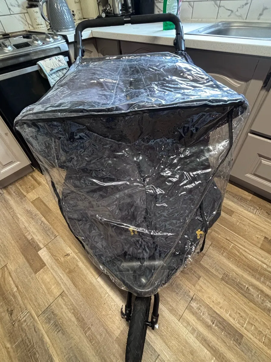 Out n about double buggy - Image 2