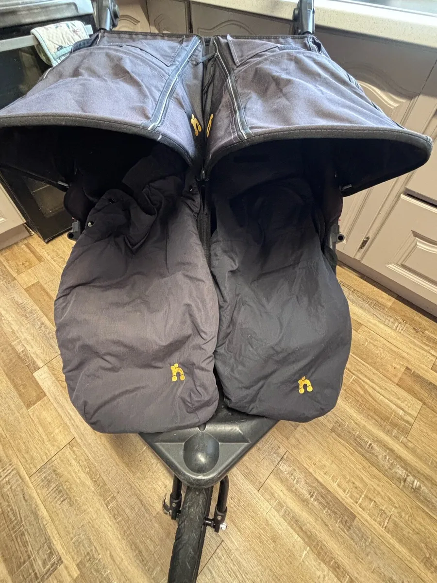 Out n about double buggy - Image 1