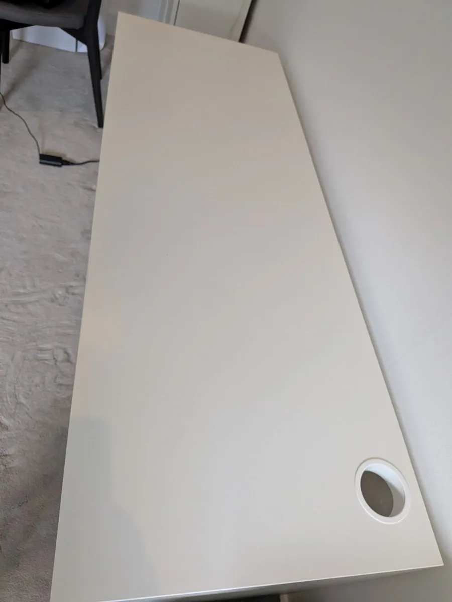 Office desk - Image 1