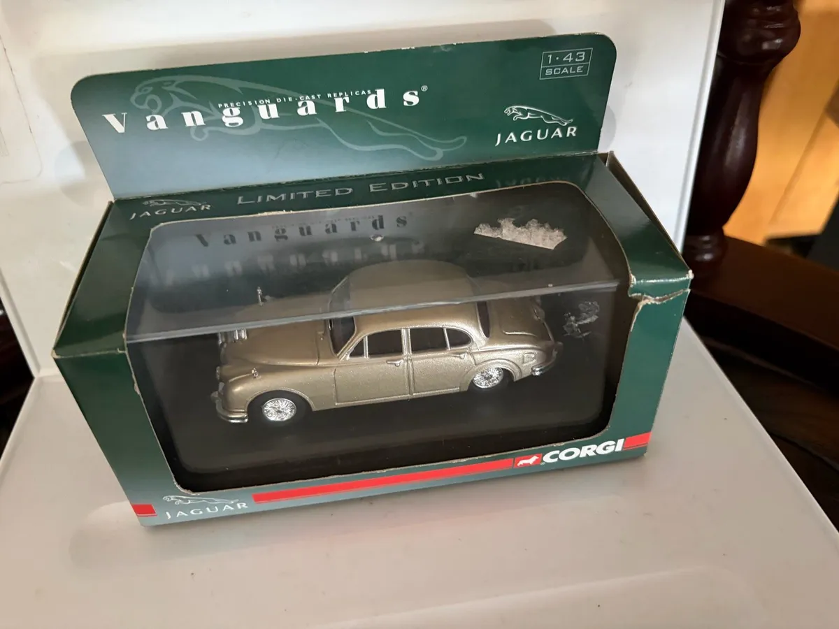 Vanguard’s corgi model car mark 2 jaguar boxed - Image 1