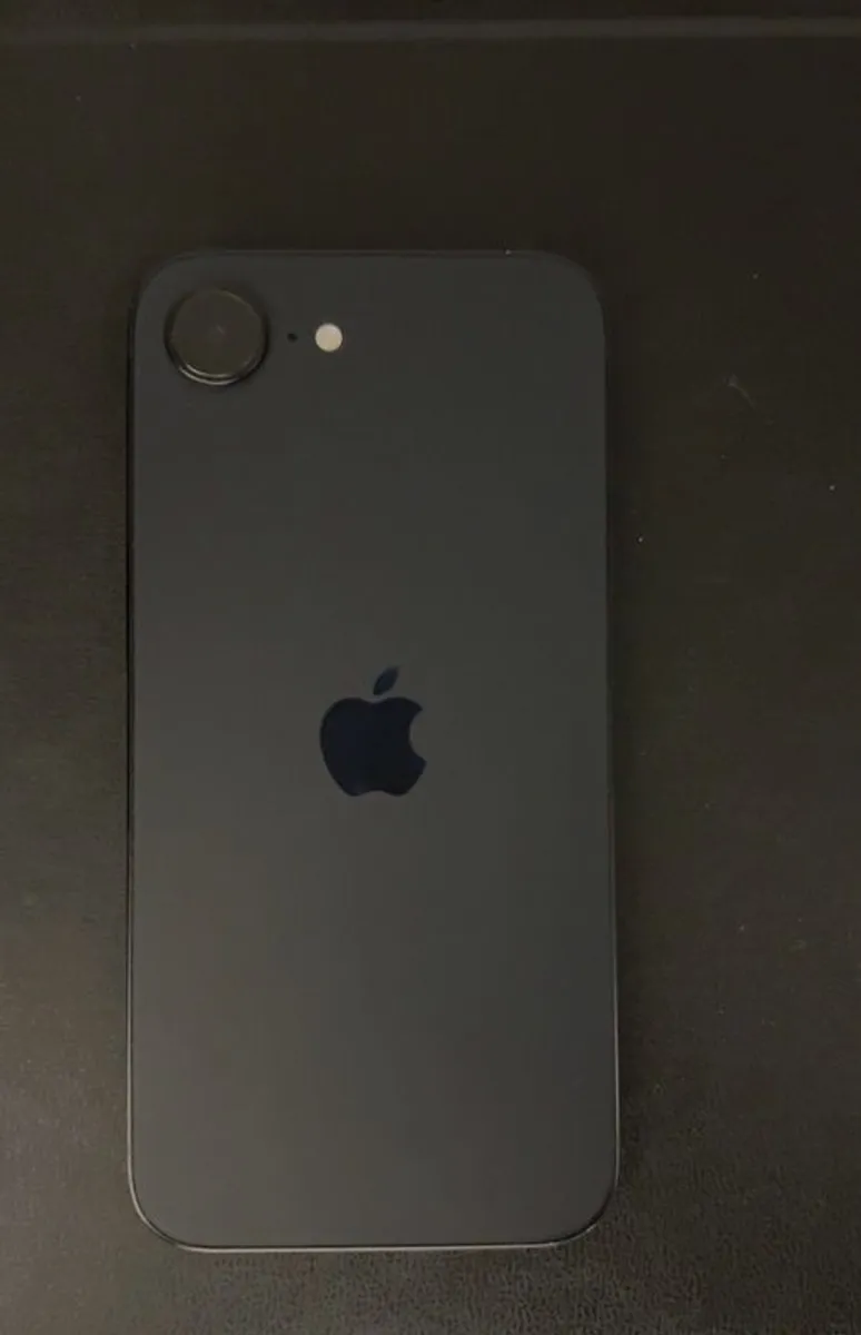 Apple iPhone 16e - Image 2