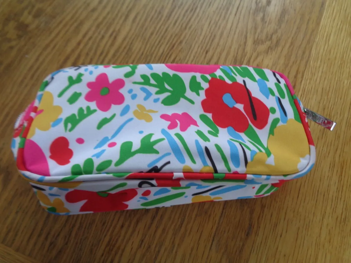 Clinique Cosmetic Bag for Sale - Image 3