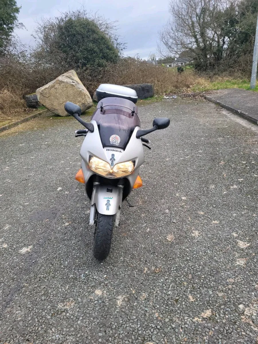 Honda Vfr800fi - Image 1