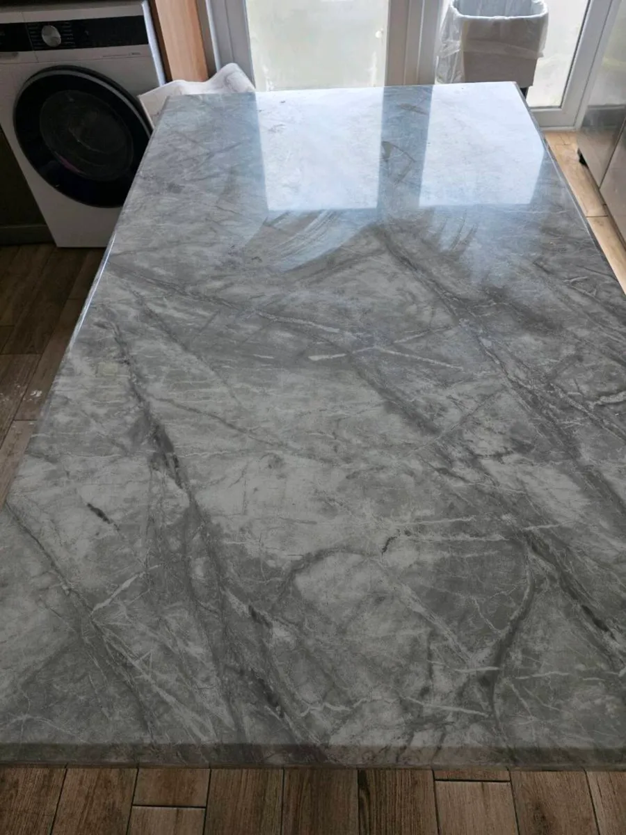 Kitchen table - Image 3