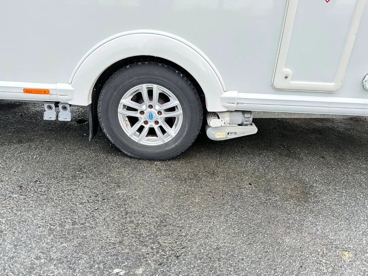 ✨BAILEY UNICORN VALENCIA 4 BERTH FIXED BED✨ - Image 2