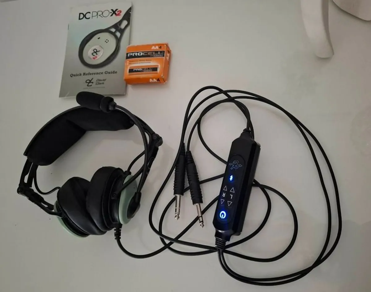 David Clark DC PRO-X2 Aviation ANR Headset - Dual Plug - Bluetooth - With Case - Image 4
