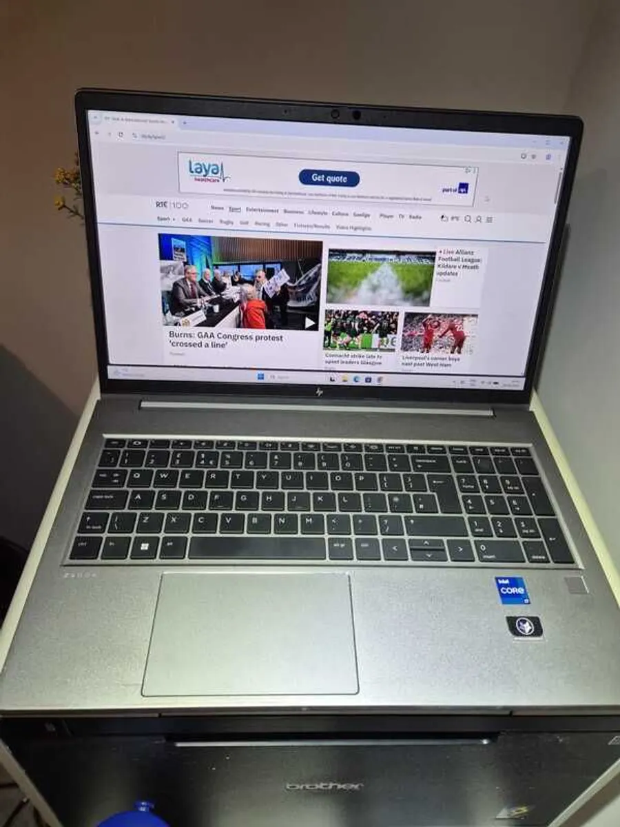 Incredible High-Performance Business Laptop - Image 1