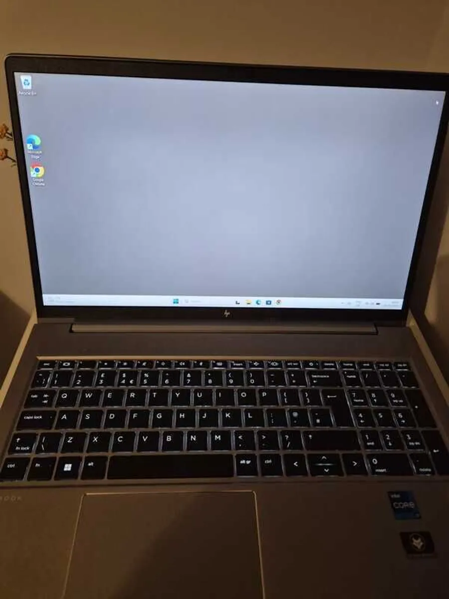 Incredible High-Performance Business Laptop - Image 4