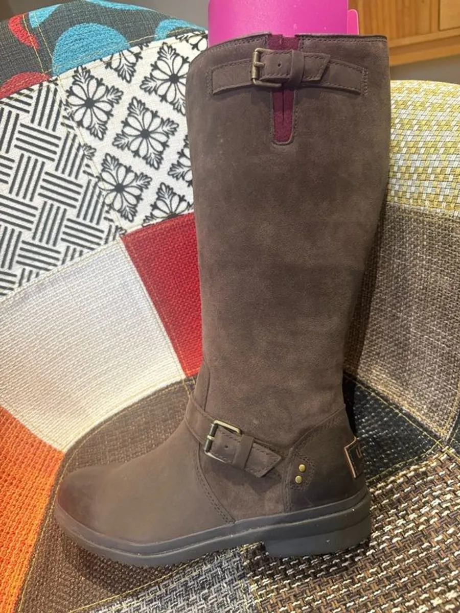 UGG Thomson Leather Boots - New - Image 2