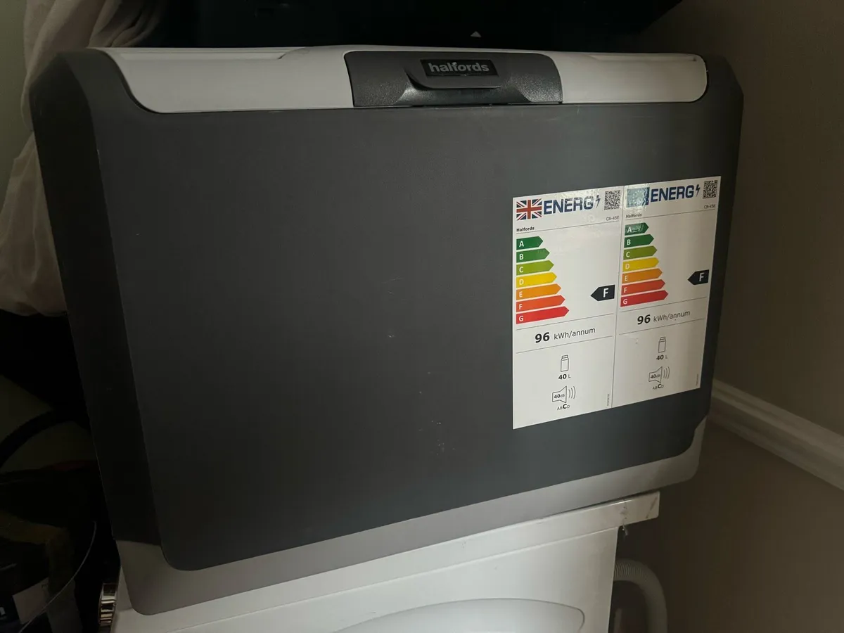 Halfords 40 Litre Mains and 12V & 24V Cooler Box - Image 1