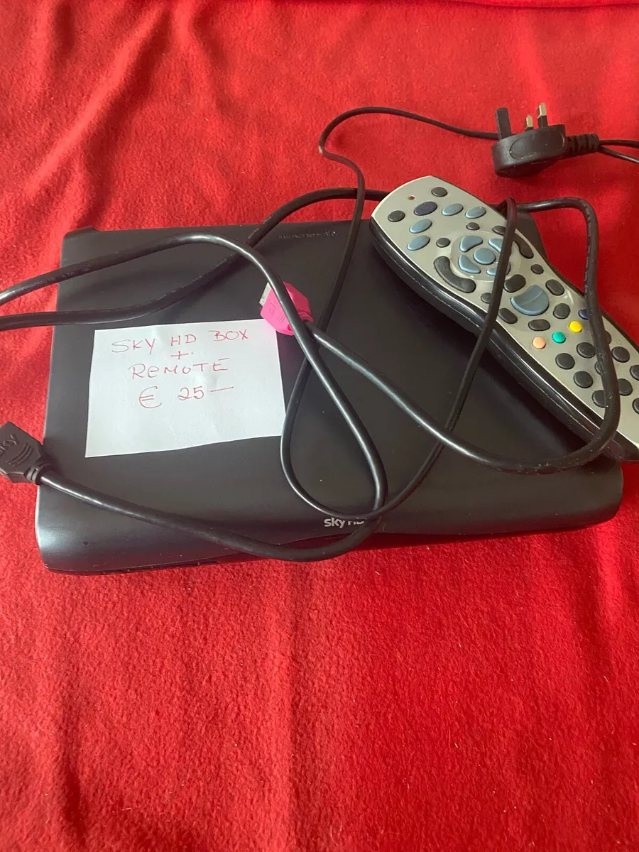 Sky hd box with remote