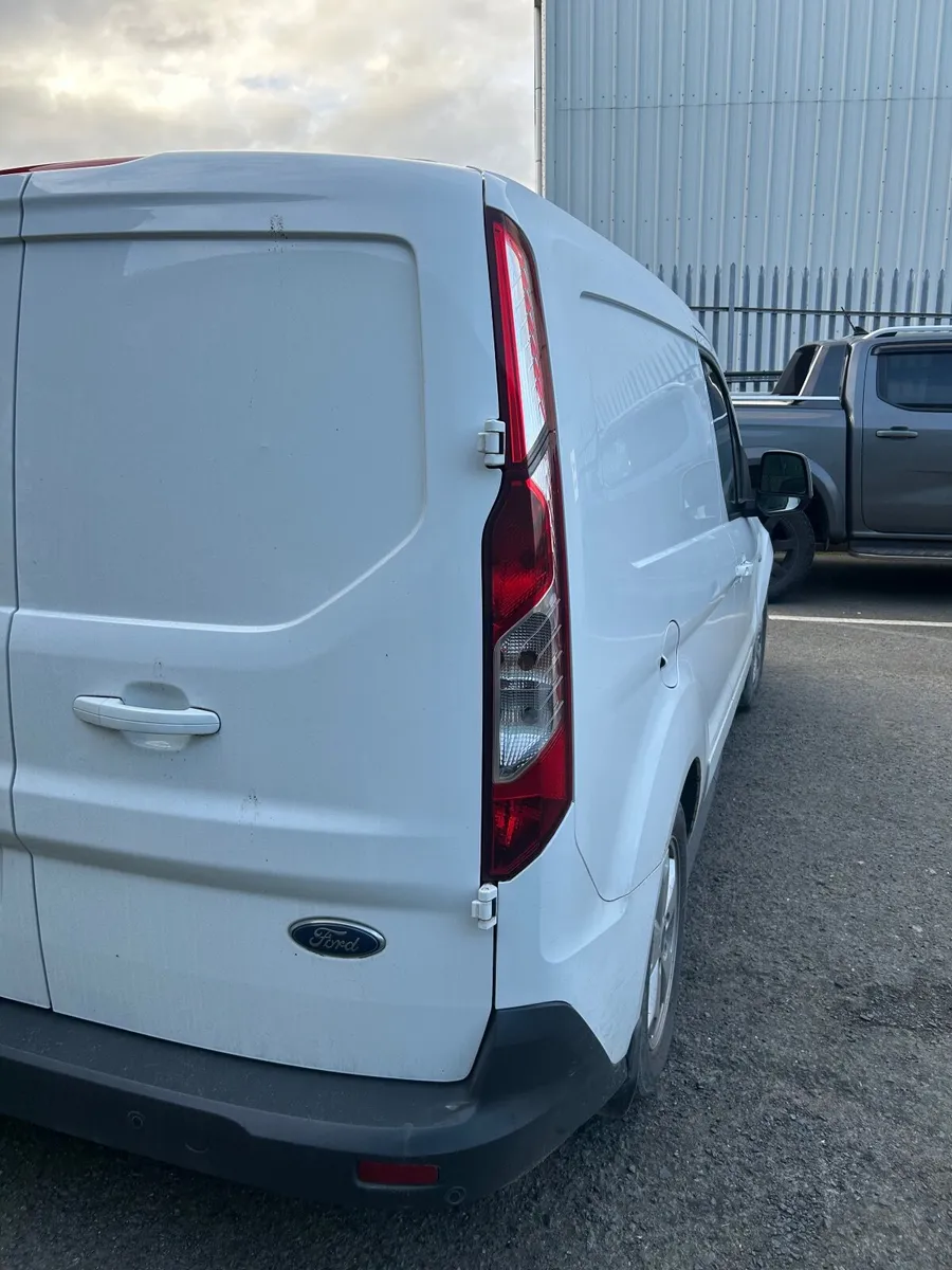 Ford Transit Connect 2017 - Image 3