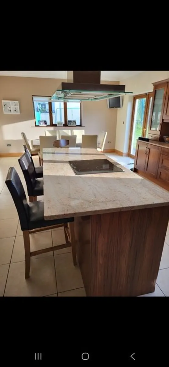 kitchen island - Image 1