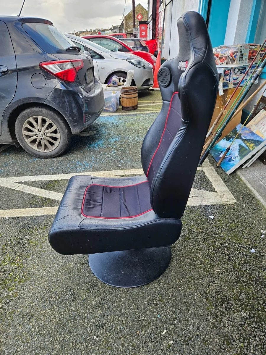 Gaming Chair - Image 2