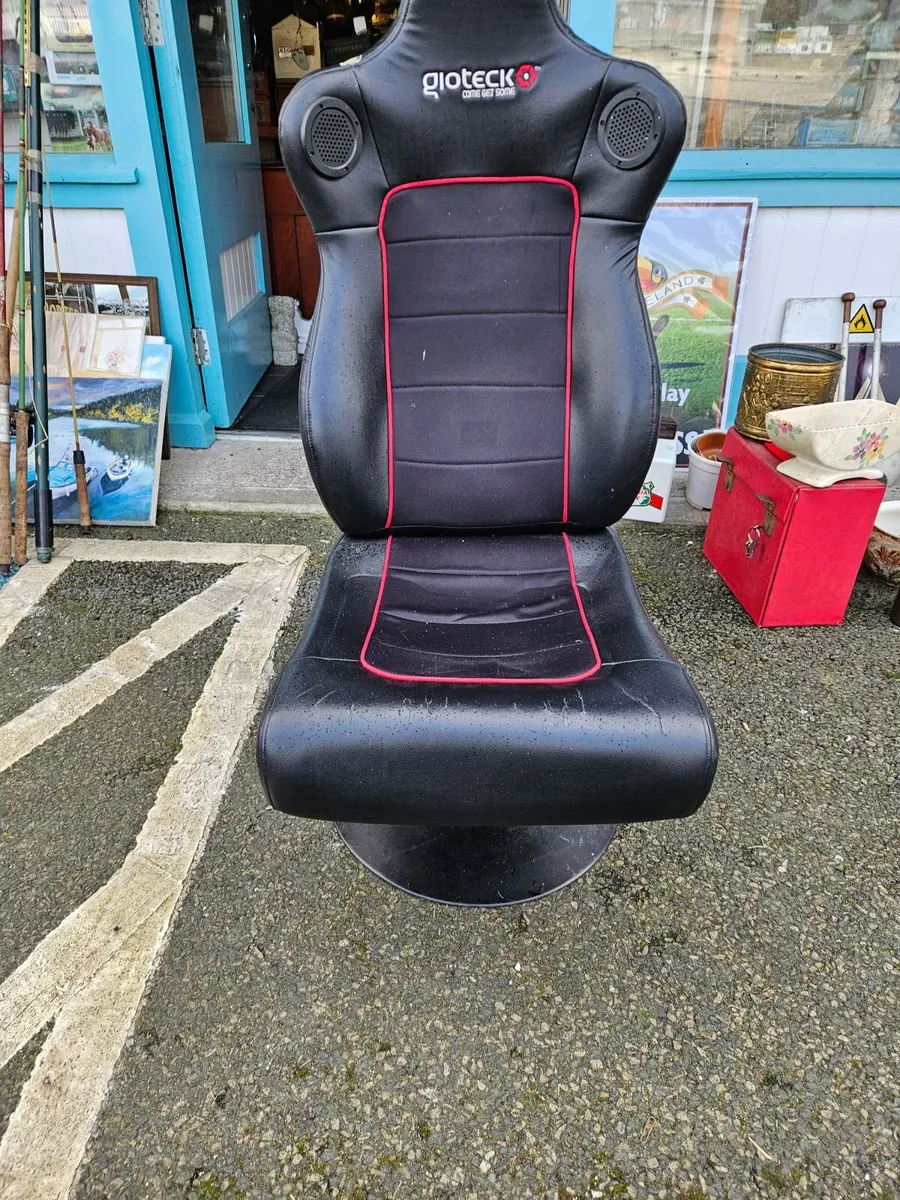 Gaming Chair - Image 4