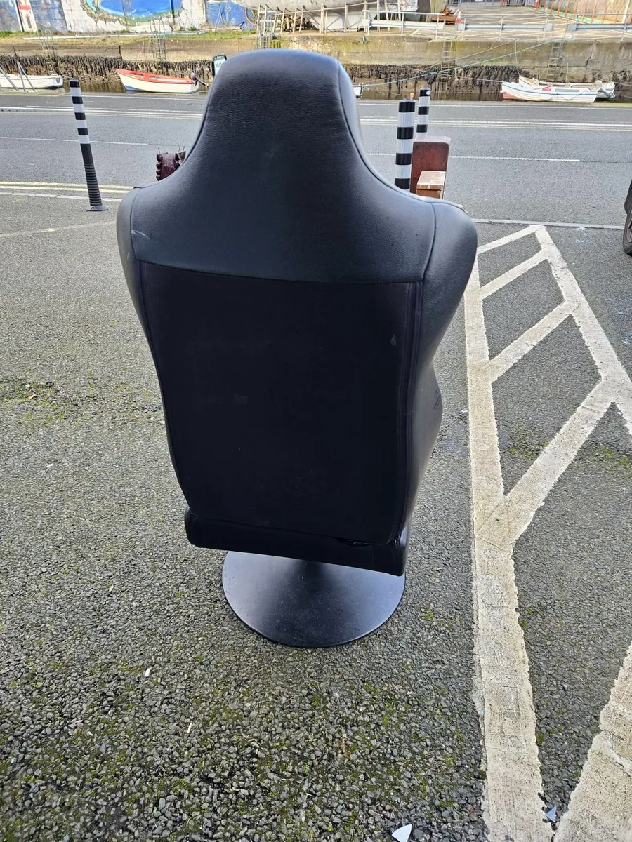 Gaming Chair - Image 3