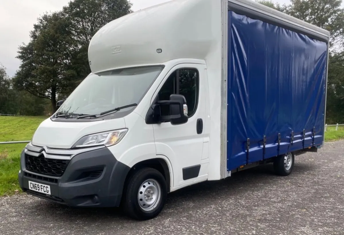 2019 Citroen Relay Curtainsider Van - Image 1