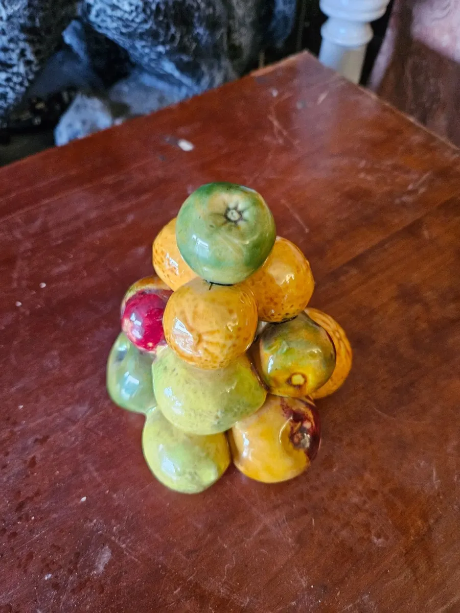 Vintage Retro Ceramic Apple Fruit Decoration - Image 3