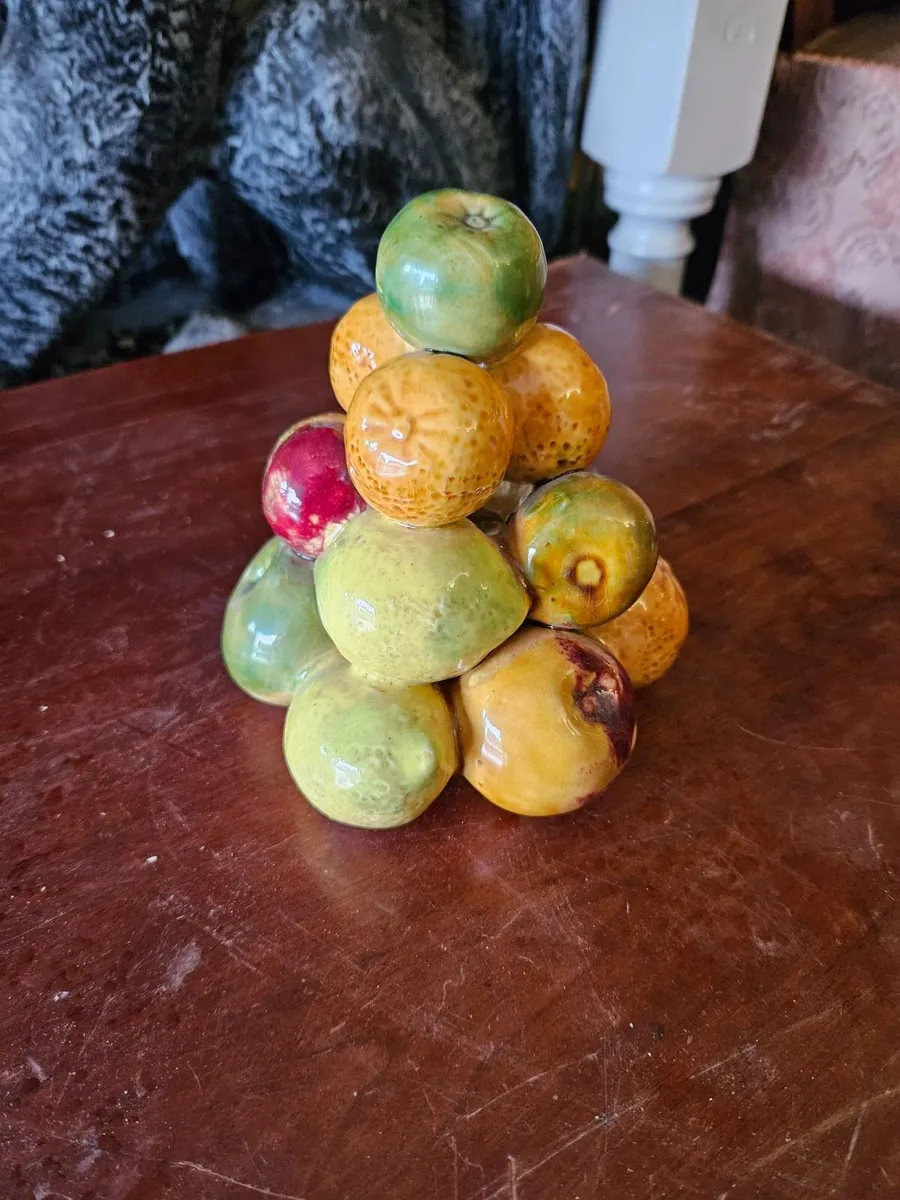 Vintage Retro Ceramic Apple Fruit Decoration - Image 4