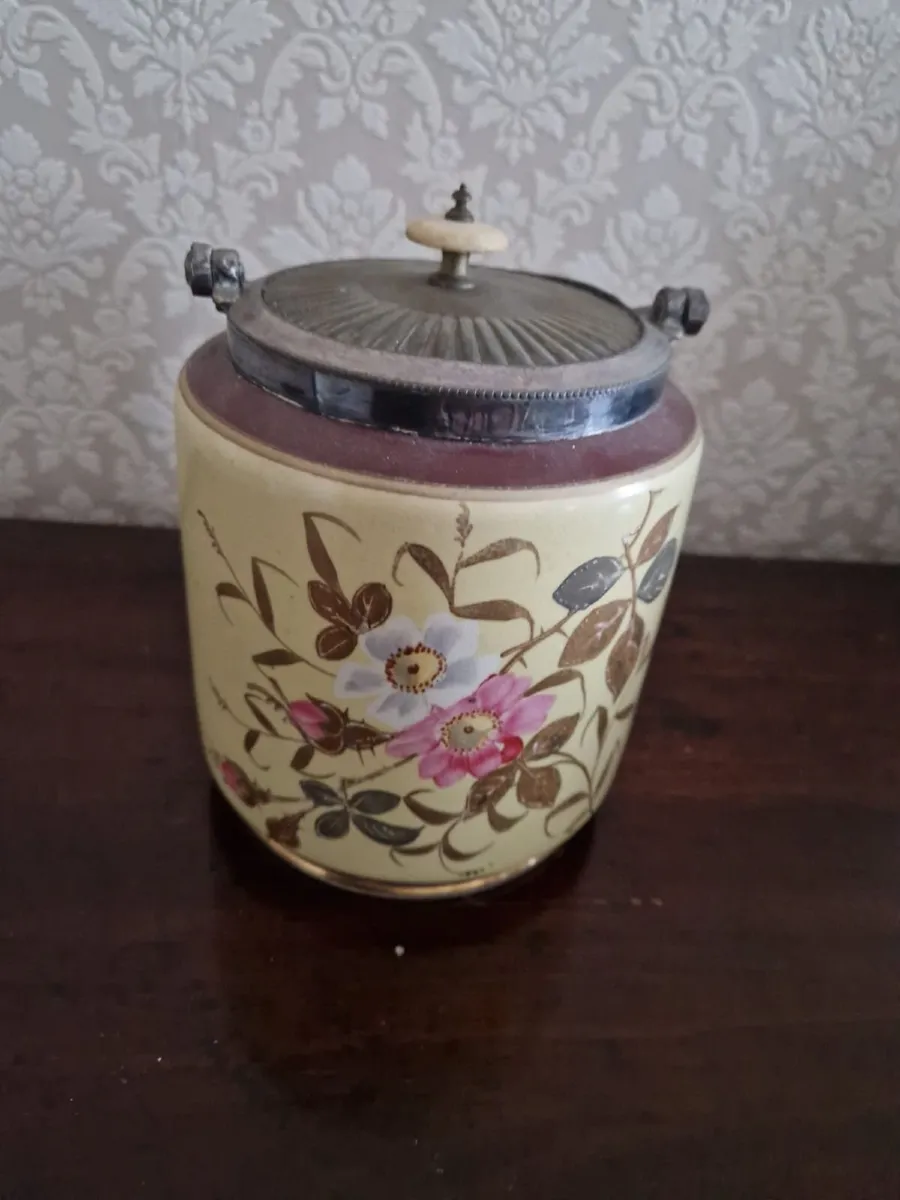 Household/Ornaments - Image 1