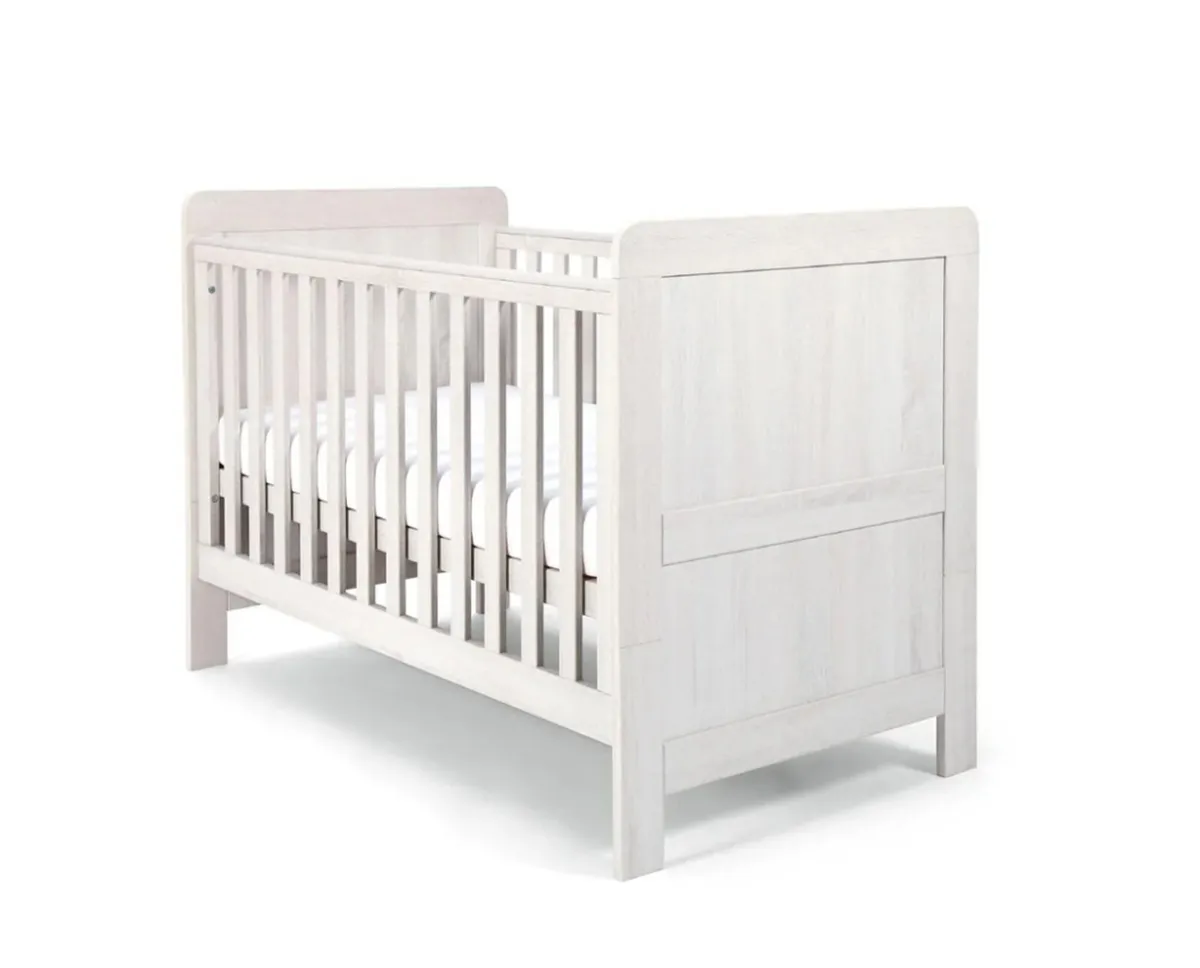 Mamas & Papas Atlas cot bed - white