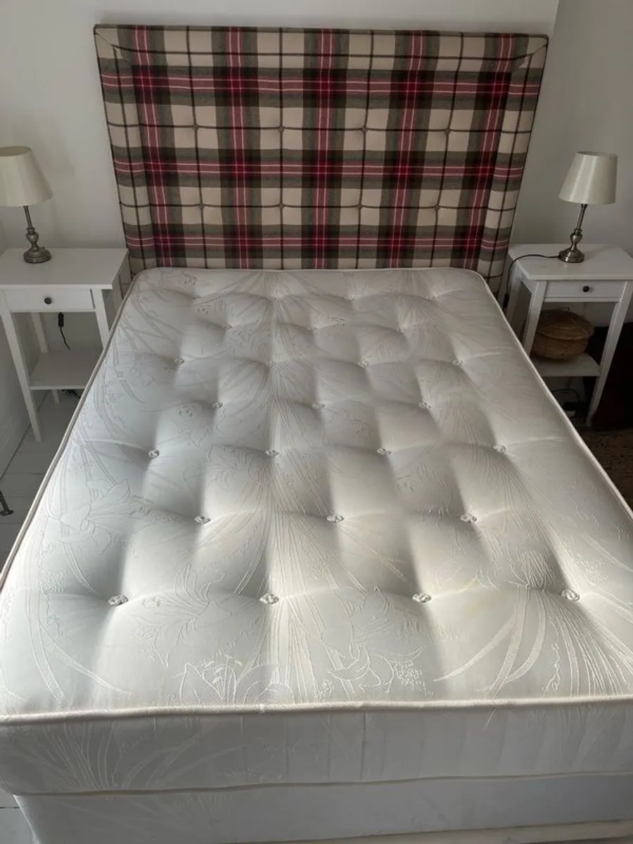 Double Bed - Image 4
