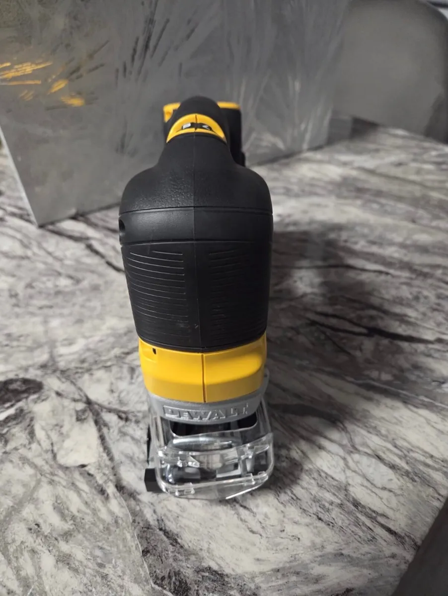 DeWalt Jigsaw 18V Brushless - Brand New - Image 3