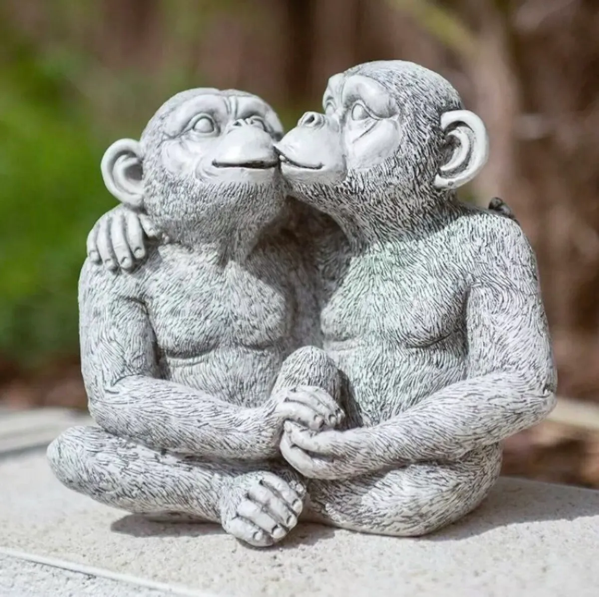 Kissing Monkeys Garden Ornament NEW - Image 1