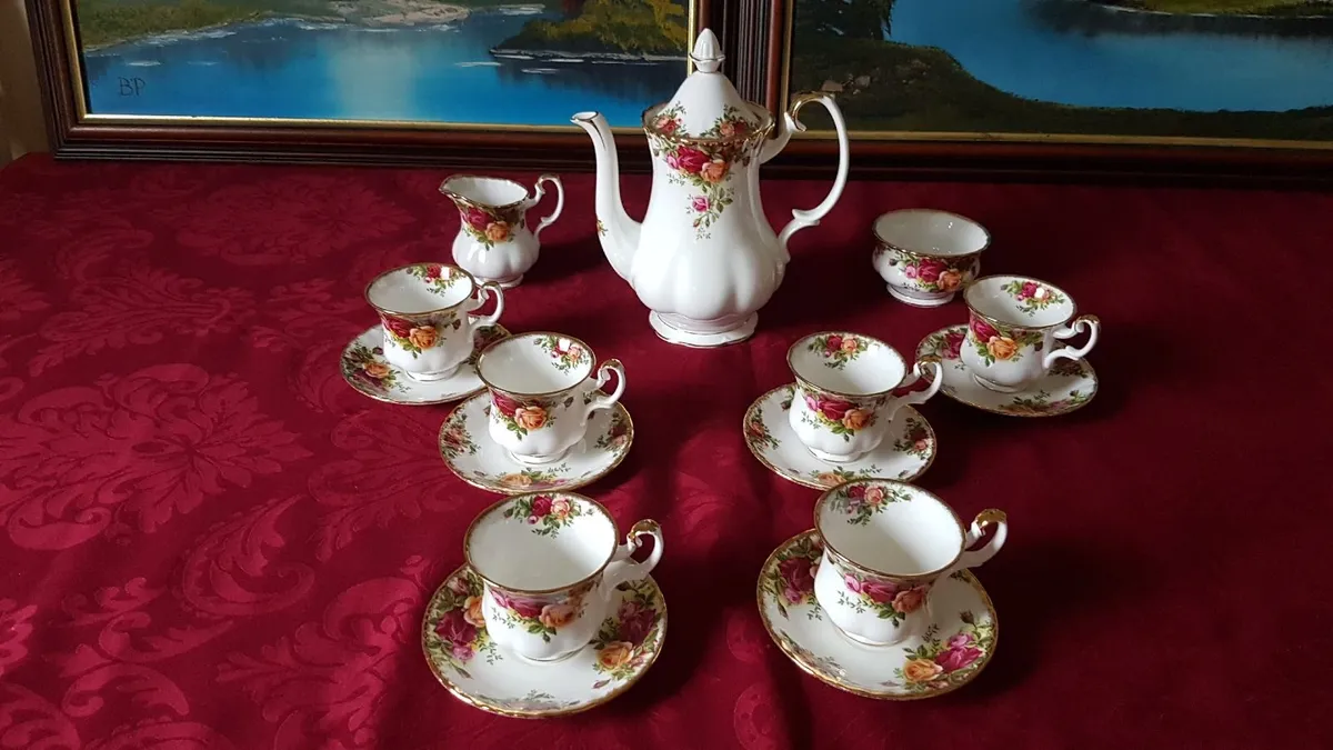 15 Pc. Royal Albert Old Country Roses Coffee Set - Image 3