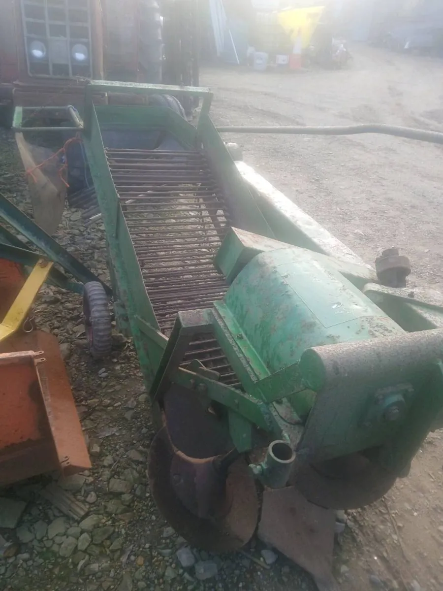 Potato harvester - Image 2
