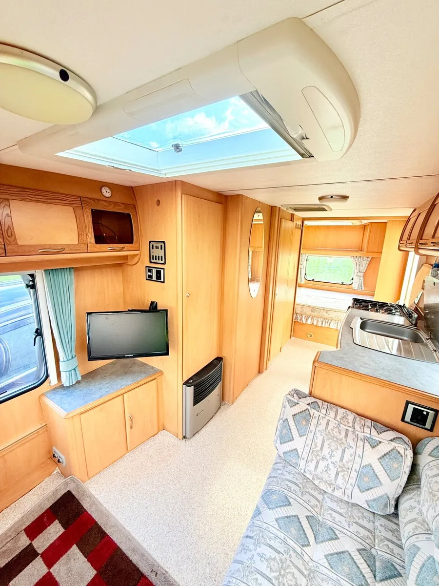 5berth lunar Freelander fixed bed - Image 4