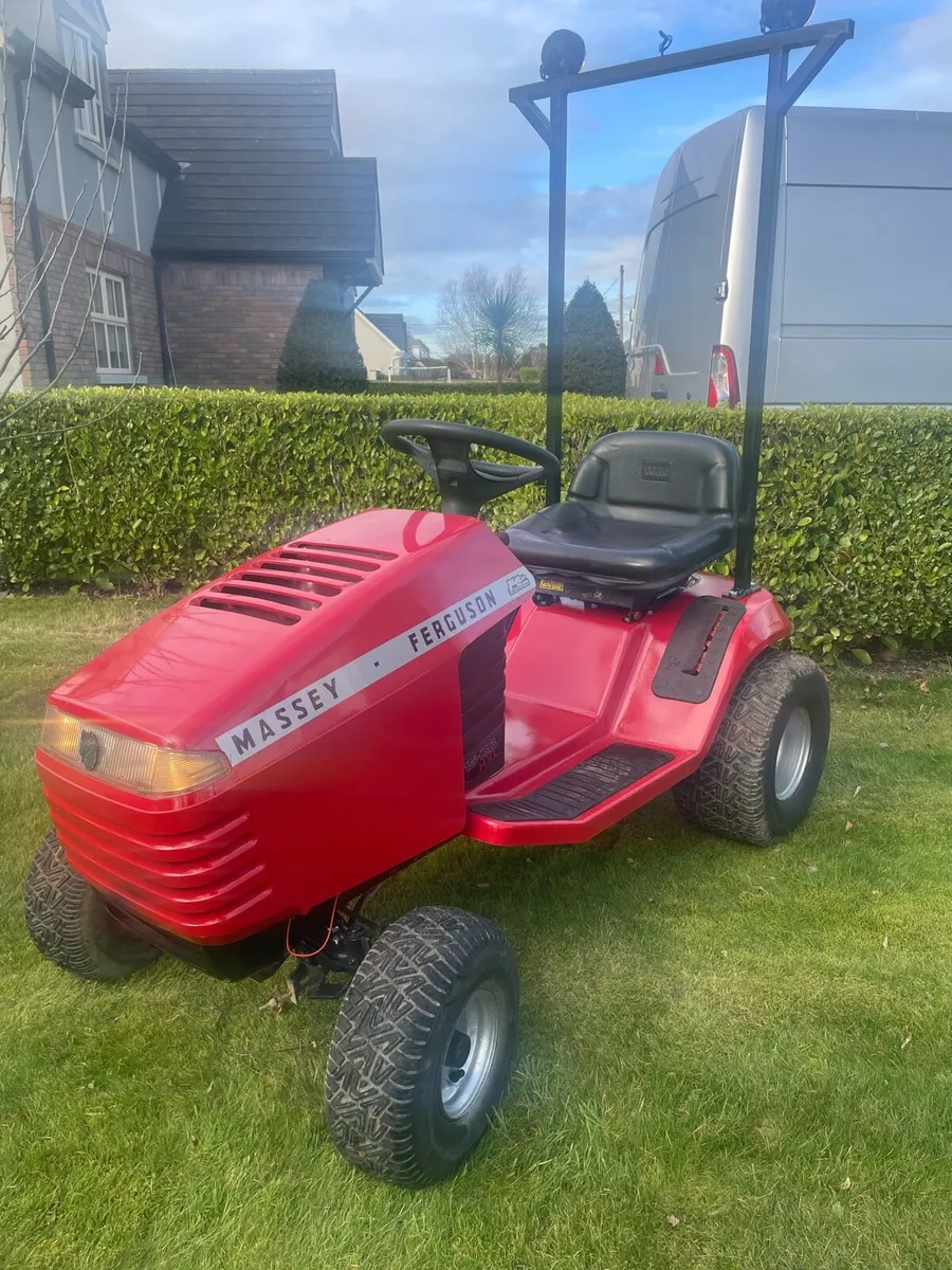 Massey Ferguson Garden Tractor - Image 2