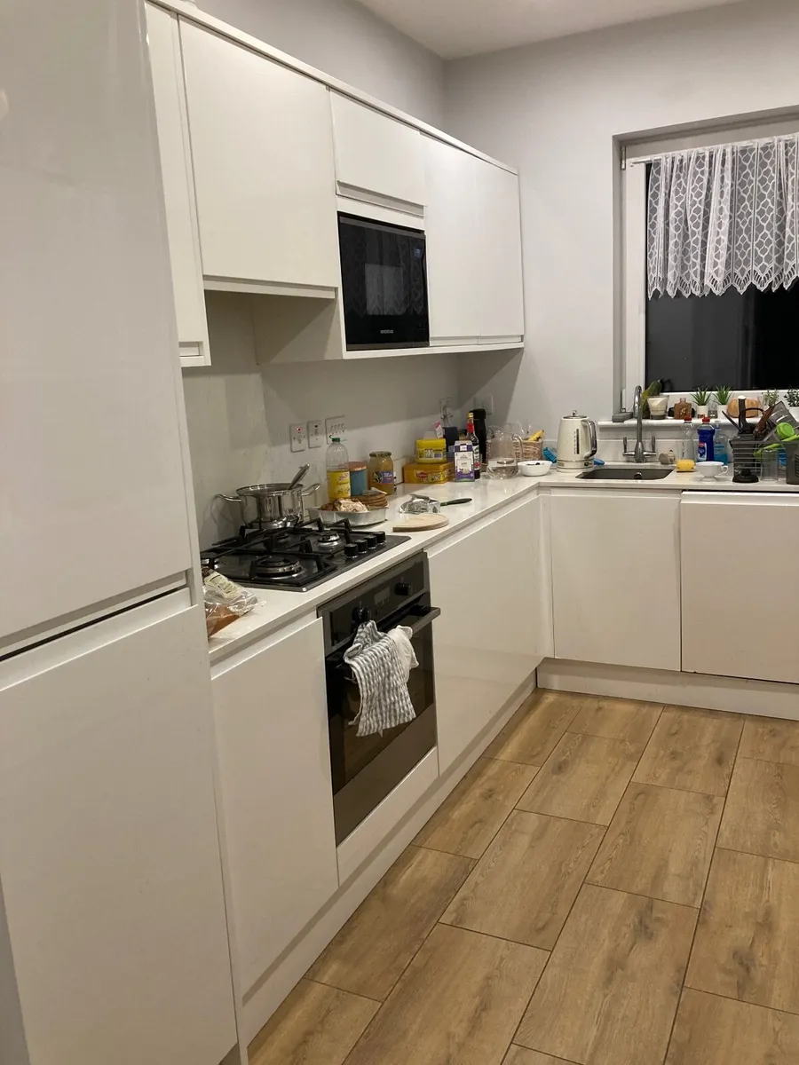 Kitchen furniture - Image 1