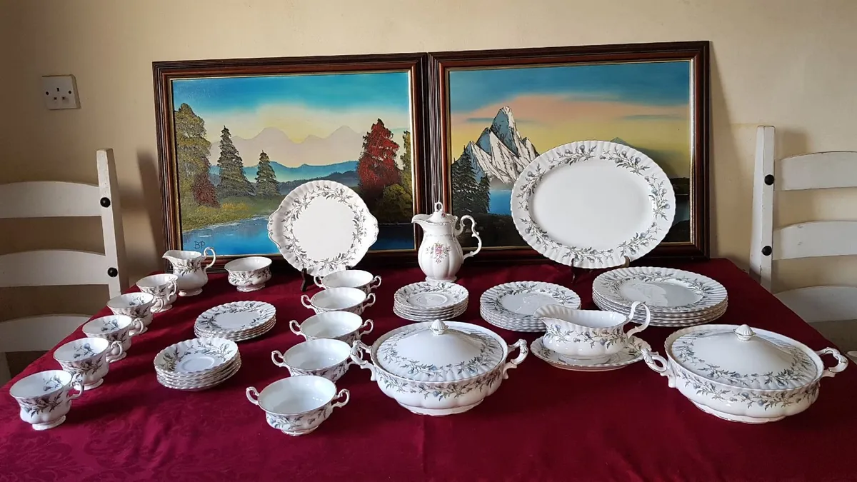 47Pc.Royal Albert England Brigadoon Dinner&Tea Set - Image 2