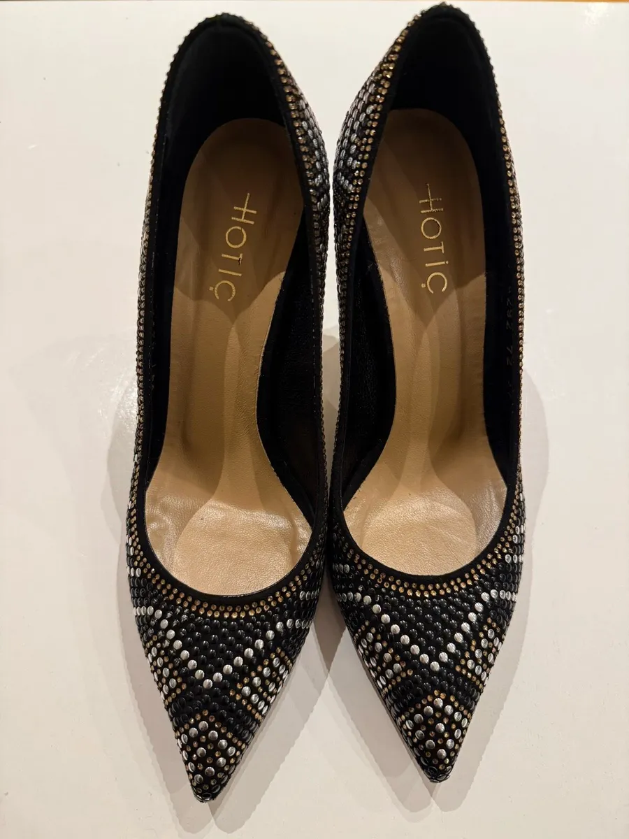 High heel shoes - Image 3