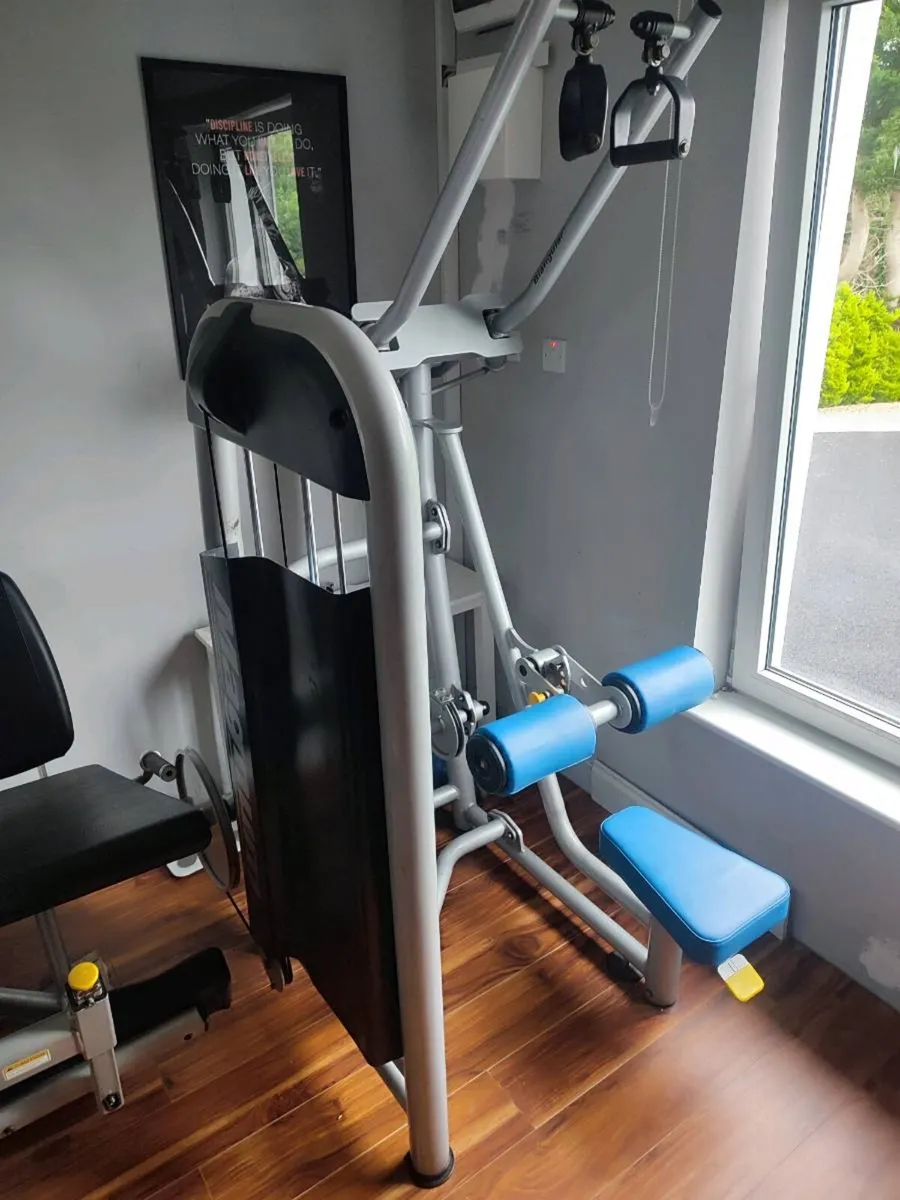 Lat pulldown gym equipment - Image 2