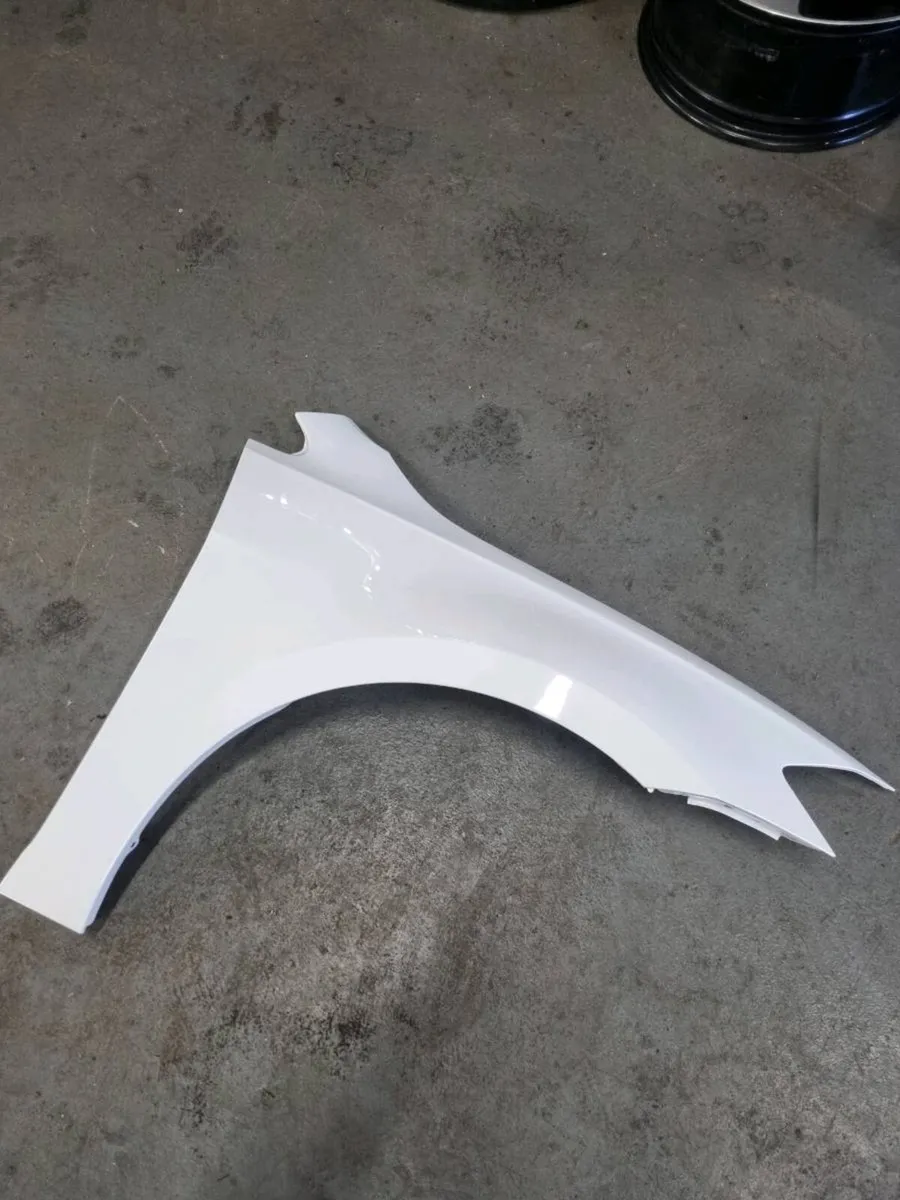 Golf mk7.5 wing LC9A white - Image 2